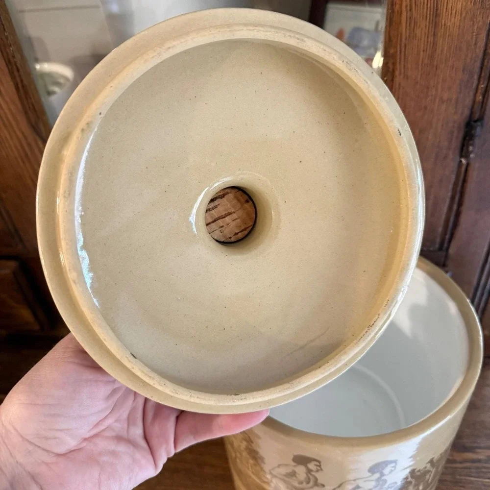 Vintage Joggers Jug Ceramic Top Ice Bucket Man Cave Runners Den Bar Pristine